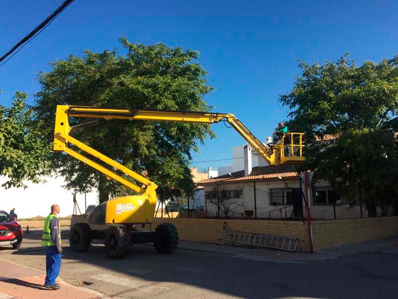 Alpelospa alquiler de grúas y elevadores 7